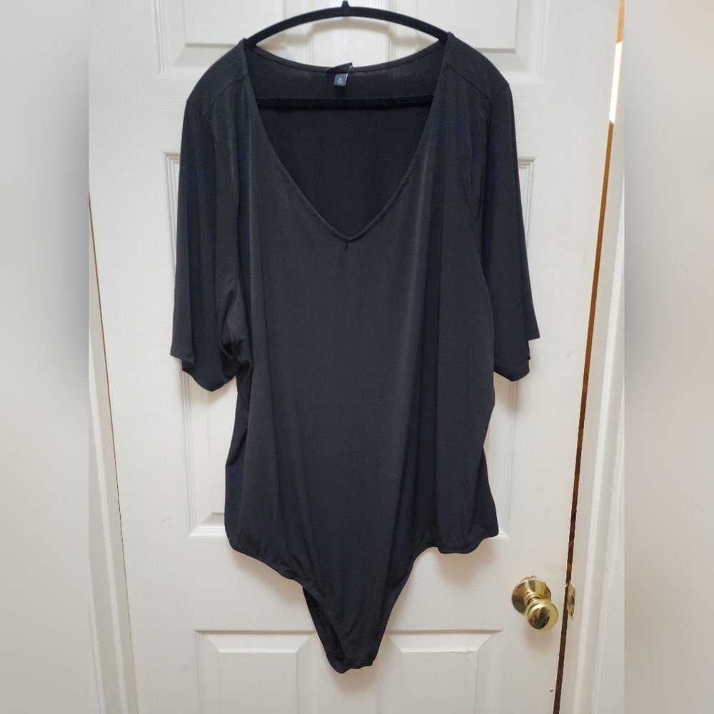 V neck body suit, torrid NWT